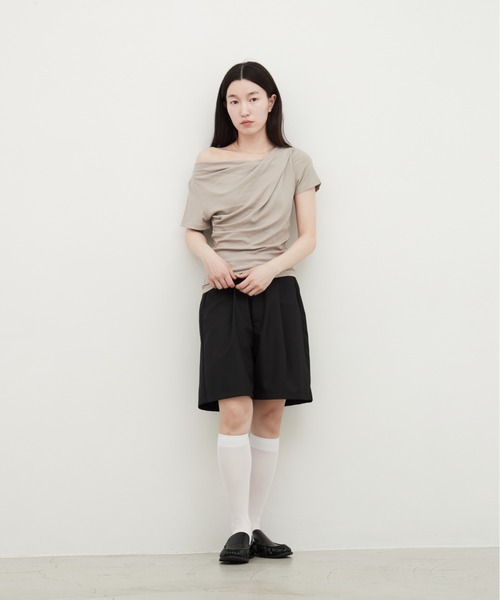 OFROOM(オフルーム)の「【接触冷感】Drape Rib Short Sleeve Tee|ドレープリブショートスリーブTee(Tシャツ/カットソー・レディース・グレイッシュベージュ/ブラック/ホワイト・FREE)」の14枚目の写真
