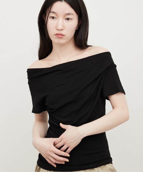 OFROOM(オフルーム)の「【接触冷感】Drape Rib Short Sleeve Tee|ドレープリブショートスリーブTee(Tシャツ/カットソー・レディース・グレイッシュベージュ/ブラック/ホワイト・FREE)」の7枚目の写真