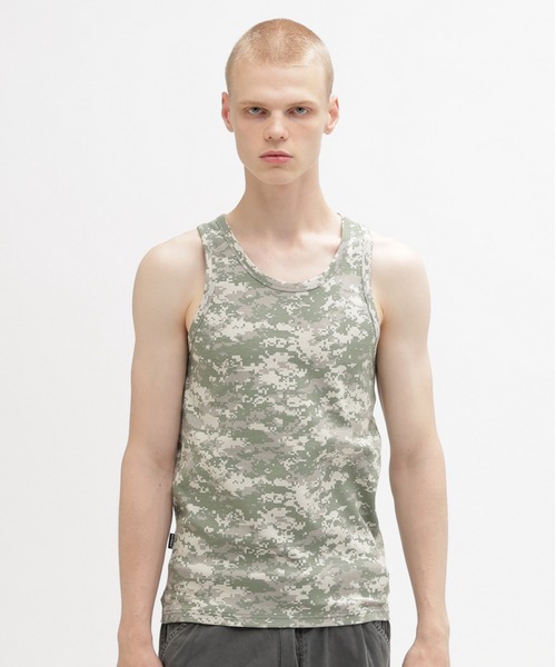 AVIREX(アヴィレックス)の「《DAILY/デイリー》CAMO WIDE TANK TOP / カモ ワイドタンクトップ デイリーウェア / AVIREX / アヴィレックス(タンクトップ・メンズ・グリーン系カモフラージュ/グレー系カモフラージュ/ベージュ系その他/カモフラージュ/カーキ系・LARGE/MEDIUM/SMALL/X-LARGE)」の4枚目の写真