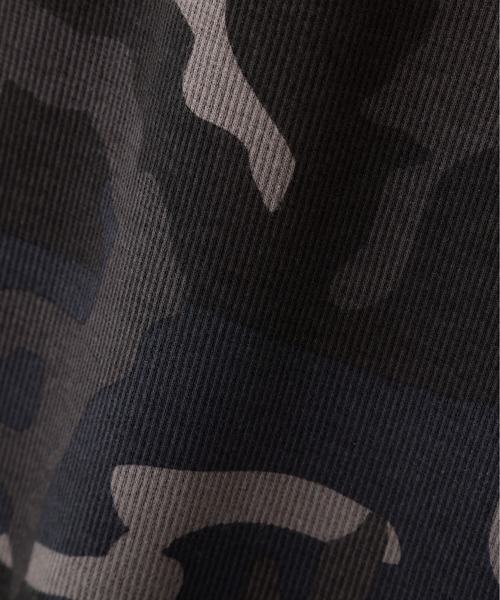 AVIREX(アヴィレックス)の「《DAILY/デイリー》CAMO WIDE TANK TOP / カモ ワイドタンクトップ デイリーウェア / AVIREX / アヴィレックス(タンクトップ・メンズ・グリーン系カモフラージュ/グレー系カモフラージュ/ベージュ系その他/カモフラージュ/カーキ系・LARGE/MEDIUM/SMALL/X-LARGE)」の21枚目の写真