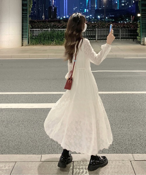 CHUL(チュル)の「シアーレースティアードロングワンピース(ワンピース・レディース・ホワイト・LARGE/MEDIUM/SMALL)」の4枚目の写真