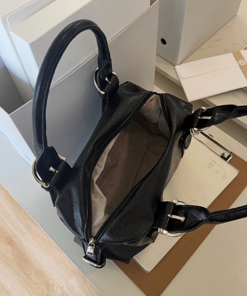 yuue' ( wear )(ユーイ)の「スタッズデザインショルダーバッグ(ショルダーバッグ・レディース・ブラック/ホワイト/ダークブラウン・FREE)」の15枚目の写真