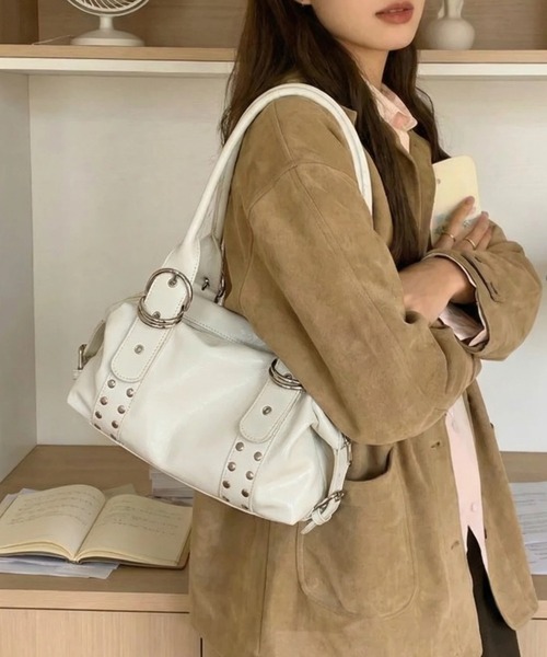 yuue' ( wear )(ユーイ)の「スタッズデザインショルダーバッグ(ショルダーバッグ・レディース・ブラック/ホワイト/ダークブラウン・FREE)」の21枚目の写真