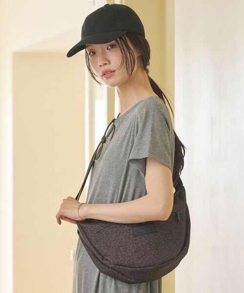 JANSPORT(ジャンスポーツ)の「【別注】<JANSPORT>UNPHASED ショルダーバッグ(ショルダーバッグ・レディース・その他1/ブラック・FREE)」の7枚目の写真