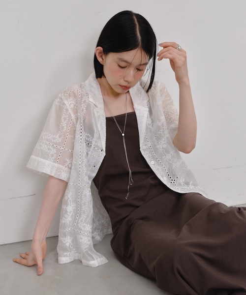 Shelly island（シェリーアイランド）の「総刺繍シアー半袖シャツ（シャツ/ブラウス・レディース・ブラック/ブラウン/その他/ホワイト・FREE）」の5枚目の写真