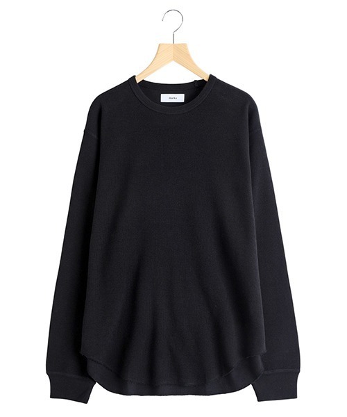 marka（マーカ）の「marka / マーカ：CREW NECK L/S TEE -ORGANIC COTTON HEMP MESH KNIT-：M25D06CS01C[COR]（Tシャツ/カットソー・メンズ・ホワイト/ブラック・2(M)）」の2枚目の写真