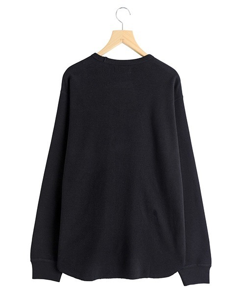 marka（マーカ）の「marka / マーカ：CREW NECK L/S TEE -ORGANIC COTTON HEMP MESH KNIT-：M25D06CS01C[COR]（Tシャツ/カットソー・メンズ・ホワイト/ブラック・2(M)）」の3枚目の写真