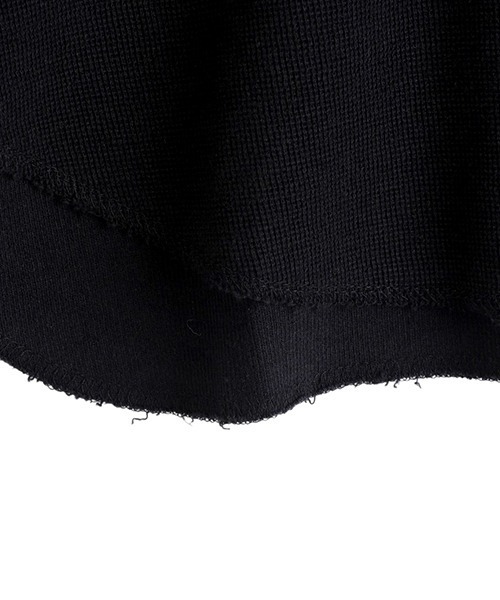 marka（マーカ）の「marka / マーカ：CREW NECK L/S TEE -ORGANIC COTTON HEMP MESH KNIT-：M25D06CS01C[COR]（Tシャツ/カットソー・メンズ・ホワイト/ブラック・2(M)）」の4枚目の写真