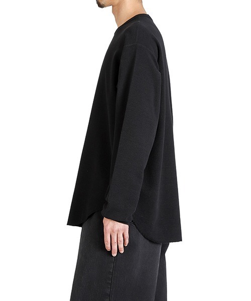 marka（マーカ）の「marka / マーカ：CREW NECK L/S TEE -ORGANIC COTTON HEMP MESH KNIT-：M25D06CS01C[COR]（Tシャツ/カットソー・メンズ・ホワイト/ブラック・2(M)）」の8枚目の写真