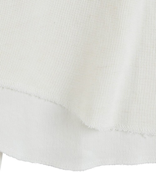 marka（マーカ）の「marka / マーカ：CREW NECK L/S TEE -ORGANIC COTTON HEMP MESH KNIT-：M25D06CS01C[COR]（Tシャツ/カットソー・メンズ・ホワイト/ブラック・2(M)）」の12枚目の写真