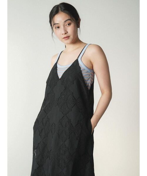 FIKA.(フィーカ)の「Leavers lace cami onepiece(ワンピース・レディース・ブラック/オフホワイト・MEDIUM)」の7枚目の写真