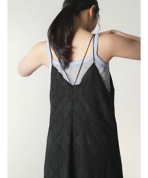 FIKA.(フィーカ)の「Leavers lace cami onepiece(ワンピース・レディース・ブラック/オフホワイト・MEDIUM)」の10枚目の写真