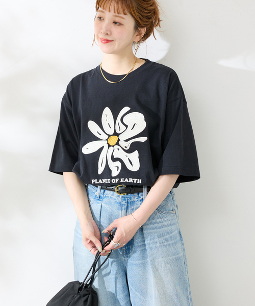 B.C STOCK(ベーセーストック)の「PLANET OF EARTH FLOWER EMB TEE(Tシャツ/カットソー・メンズ・ライトグレー/ホワイト/チャコールグレー/アイボリー・LARGE/MEDIUM)」の8枚目の写真