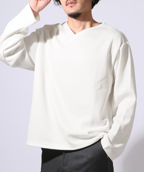 LUXSTYLE(ラグスタイル)の「ドローコード付きVネックロンT(Tシャツ/カットソー・メンズ・オリーブ/ネイビー/ブラック/ホワイト/ブルー/チャコール・L/M)」の2枚目の写真