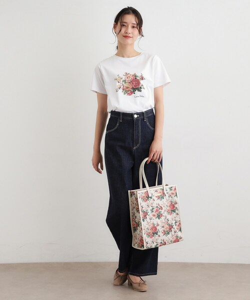 LAURA ASHLEY（ローラアシュレイ）の「エレンボロー ローズ柄 スクエアトートバッグ（トートバッグ・レディース・ブルー系5/ターコイズブルー系9/ピンク系その他・00）」の5枚目の写真