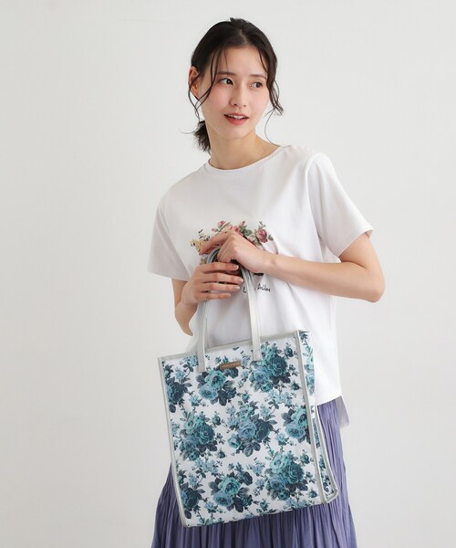 LAURA ASHLEY（ローラアシュレイ）の「エレンボロー ローズ柄 スクエアトートバッグ（トートバッグ・レディース・ブルー系5/ターコイズブルー系9/ピンク系その他・00）」の9枚目の写真
