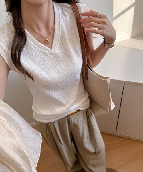 yuue' ( wear )(ユーイ)の「Vネックフレンチスリーブ半袖Tシャツ(Tシャツ/カットソー・レディース・ピンク/ホワイト/ブラック・FREE)」の5枚目の写真