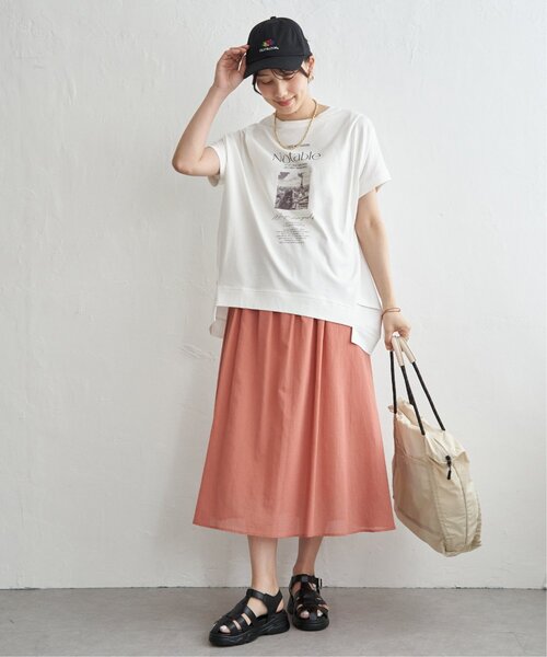 ikka(イッカ)の「冷感ロゴフォトチュニックTシャツ(Tシャツ/カットソー・レディース・ブラウン系その他/オフホワイト/ベージュ/チャコール・L/M)」の8枚目の写真