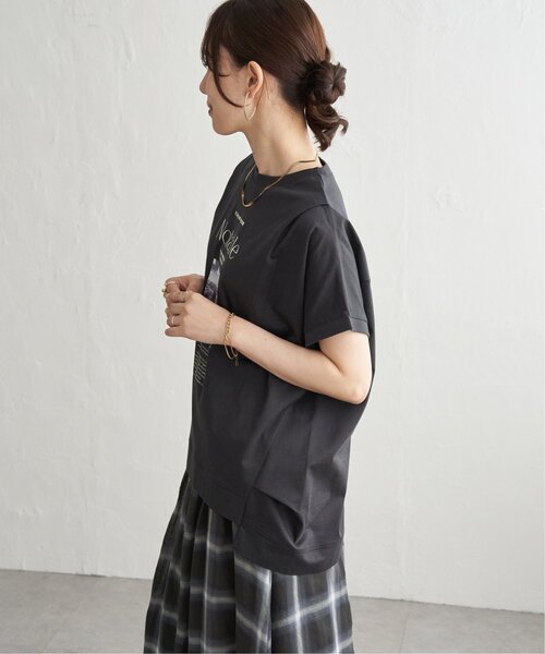 ikka(イッカ)の「冷感ロゴフォトチュニックTシャツ(Tシャツ/カットソー・レディース・ブラウン系その他/オフホワイト/ベージュ/チャコール・L/M)」の12枚目の写真
