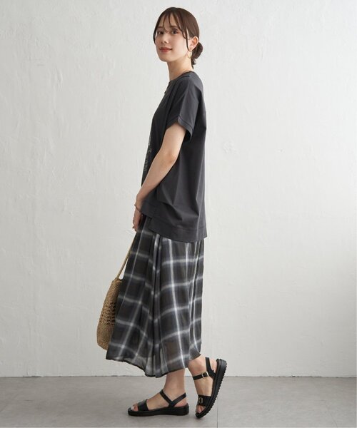 ikka(イッカ)の「冷感ロゴフォトチュニックTシャツ(Tシャツ/カットソー・レディース・ブラウン系その他/オフホワイト/ベージュ/チャコール・L/M)」の14枚目の写真