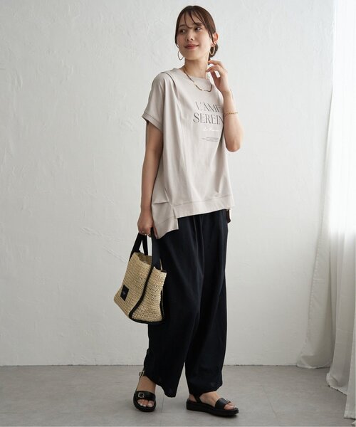 ikka(イッカ)の「冷感ロゴフォトチュニックTシャツ(Tシャツ/カットソー・レディース・ブラウン系その他/オフホワイト/ベージュ/チャコール・L/M)」の17枚目の写真