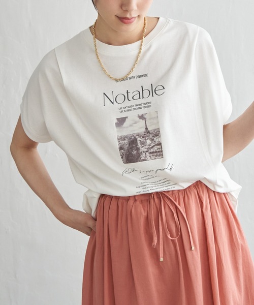 ikka(イッカ)の「冷感ロゴフォトチュニックTシャツ(Tシャツ/カットソー・レディース・ブラウン系その他/オフホワイト/ベージュ/チャコール・L/M)」の2枚目の写真