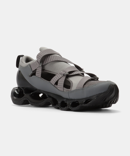 MIZUNO(ミズノ )の「MIZUNO WAVE PROPHECY Strap D1GA2519-06(スニーカー・レディース・チャコールグレー・29cm/27cm/28cm/27.5cm/26.5cm/26cm/25.5cm/25cm/24.5cm/24cm/23.5cm/28.5cm)」の5枚目の写真