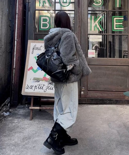 LA VORAGINE(ラ ヴォラジネ)の「スタッズショルダーバッグ(ショルダーバッグ・レディース・Black・FREE)」の20枚目の写真