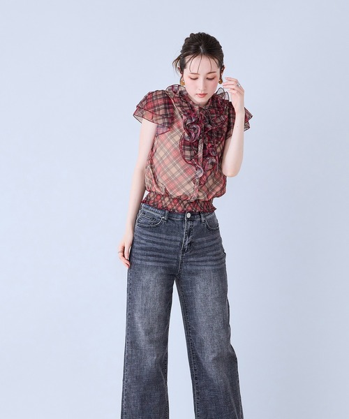 Audie a Muses（オーディアミューズ）の「チェック・デニムプリントフロントフリルブラウス（シャツ/ブラウス・レディース・ベージュ/ネイビー・38/42）」の7枚目の写真