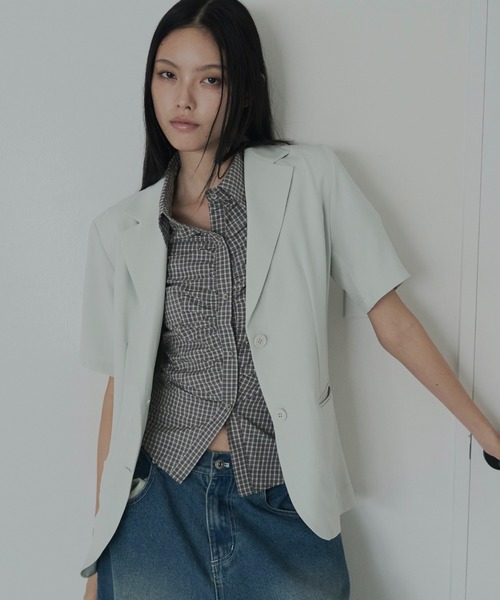 FEKETE(フェケテ)の「half tailored jacket / ハーフテーラードジャケット(テーラードジャケット・レディース・ブラック/ミント/モカ・LARGE/SMALL/MEDIUM)」の3枚目の写真