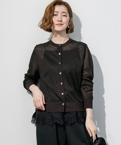 23区(ニジュウサンク)の「シアードット クルーネック カーディガン(ニット/セーター・レディース・ブラック系/ネイビー系/ライトグレー系/ダークブラウン系・38)」の3枚目の写真
