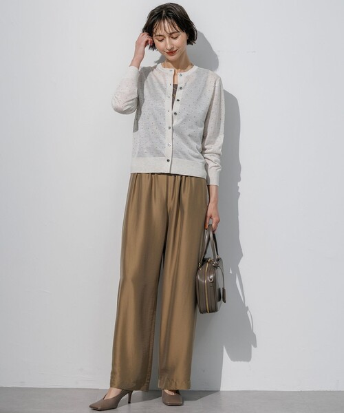 23区(ニジュウサンク)の「シアードット クルーネック カーディガン(ニット/セーター・レディース・ブラック系/ネイビー系/ライトグレー系/ダークブラウン系・38)」の13枚目の写真