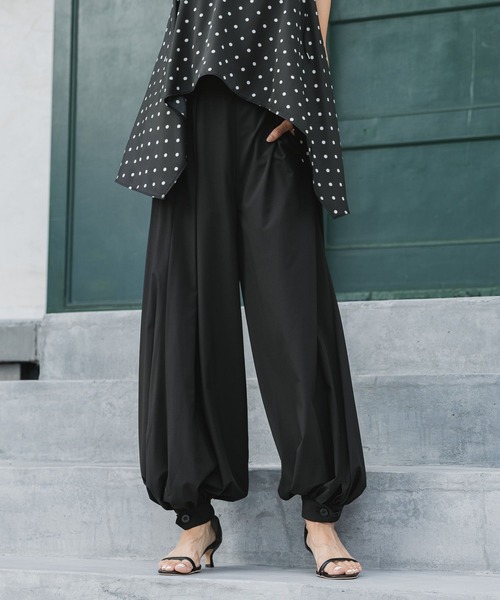 HEREIAM(ヘレイアム)の「【HEREIAM】撥水&軽量&接触冷感&UVカット/撥水Comfy バルーンパンツ(その他パンツ・レディース・ライトピンク/ブラック・SMALL/MEDIUM)」の1枚目の写真