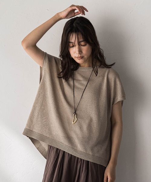 MAYSON GREY(メイソングレイ)の「ペーパーヤーンフレンチスリーブプルオーバー(ニット/セーター・レディース・ライトグレー/チャコールグレー/キャメル・M)」の10枚目の写真