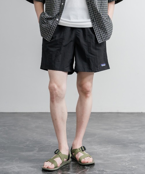 patagonia(パタゴニア)の「Patagonia パタゴニア M'S BAGGIES SHORTS 5 IN 水陸両用イージーワイドショートパンツ(その他パンツ・メンズ・ブラック・XL/L/S)」の1枚目の写真