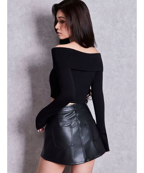 GYDA(ジェイダ)の「ハイウエストフェイクレザースカートライクショートパンツ(スカート・レディース・ブラック・SMALL/MEDIUM/X-SMALL)」の4枚目の写真