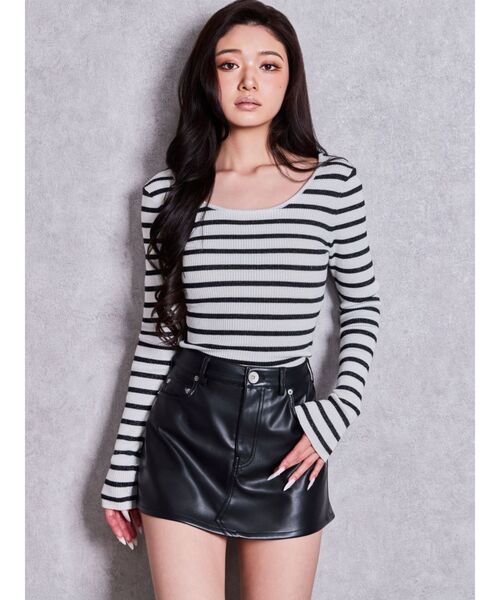 GYDA(ジェイダ)の「ハイウエストフェイクレザースカートライクショートパンツ(スカート・レディース・ブラック・SMALL/MEDIUM/X-SMALL)」の7枚目の写真