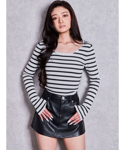 GYDA(ジェイダ)の「ハイウエストフェイクレザースカートライクショートパンツ(スカート・レディース・ブラック・SMALL/MEDIUM/X-SMALL)」の8枚目の写真