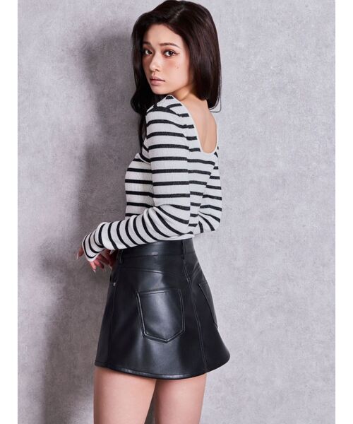 GYDA(ジェイダ)の「ハイウエストフェイクレザースカートライクショートパンツ(スカート・レディース・ブラック・SMALL/MEDIUM/X-SMALL)」の9枚目の写真