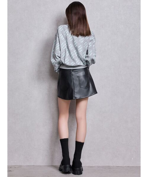 GYDA(ジェイダ)の「ハイウエストフェイクレザースカートライクショートパンツ(スカート・レディース・ブラック・SMALL/MEDIUM/X-SMALL)」の13枚目の写真