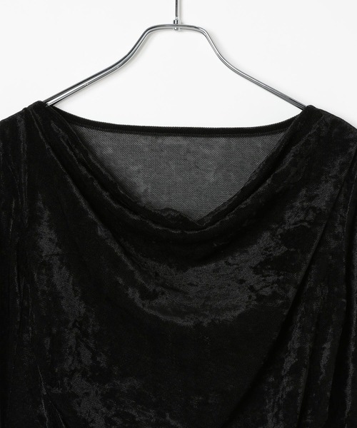 PAGEBOY(ページボーイ)の「ベロアドレープロングスリーブ(Tシャツ/カットソー・レディース・ダークブラウン/ターコイズブルー/ブラック・FREE)」の16枚目の写真