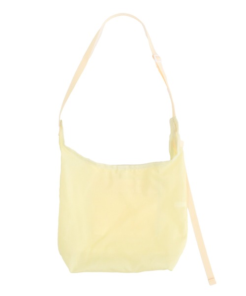 HEILIS(ヘイリス)の「リップストップナイロンショルダーバッグ/ ショルダーバッグ レディース ワンショルダー 斜め掛け 軽量 ナイロンバッグ カジュアル デイリー 旅行 お出かけ 韓国ファッション シンプル A5 ペットボトル収納 アウトドア 秋 秋服 秋コーデ 秋冬 長袖コーデ ニットコーデ スウェット パーカー ライトアウター アイボリー ブラック イエロー(ショルダーバッグ・レディース・イエロー/アイボリー/ブラック・FREE)」の14枚目の写真