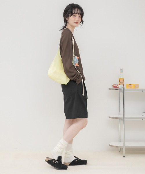 HEILIS(ヘイリス)の「リップストップナイロンショルダーバッグ/ ショルダーバッグ レディース ワンショルダー 斜め掛け 軽量 ナイロンバッグ カジュアル デイリー 旅行 お出かけ 韓国ファッション シンプル A5 ペットボトル収納 アウトドア 秋 秋服 秋コーデ 秋冬 長袖コーデ ニットコーデ スウェット パーカー ライトアウター アイボリー ブラック イエロー(ショルダーバッグ・レディース・イエロー/アイボリー/ブラック・FREE)」の21枚目の写真
