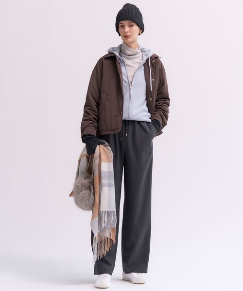 23区（ニジュウサンク）の「コットンシルク タートルネック カットソー（Tシャツ/カットソー・レディース・グレー系/ベージュ系/ホワイト系/ブラック系・40/38）」の6枚目の写真