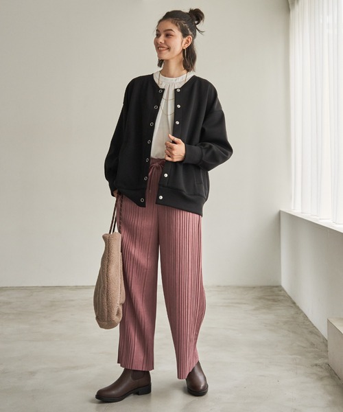 ikka(イッカ)の「スエードライクプリーツワイドパンツ(その他パンツ・レディース・ダークグリーン/ピンク系/チャコール/ブラウン系その他/オフホワイト・L/M/S)」の19枚目の写真