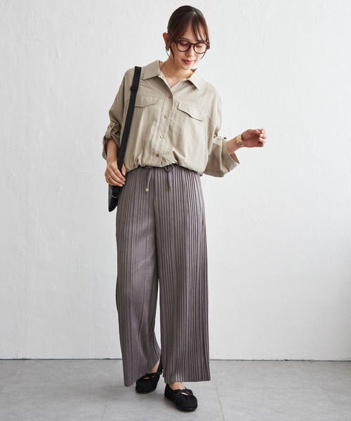 ikka(イッカ)の「スエードライクプリーツワイドパンツ(その他パンツ・レディース・ダークグリーン/ピンク系/チャコール/ブラウン系その他/オフホワイト・L/M/S)」の7枚目の写真