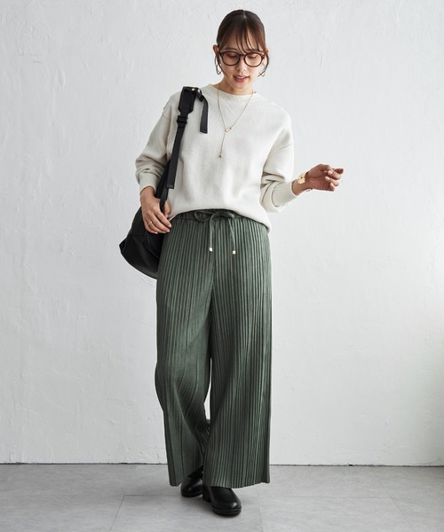 ikka(イッカ)の「スエードライクプリーツワイドパンツ(その他パンツ・レディース・ダークグリーン/ピンク系/チャコール/ブラウン系その他/オフホワイト・L/M/S)」の10枚目の写真