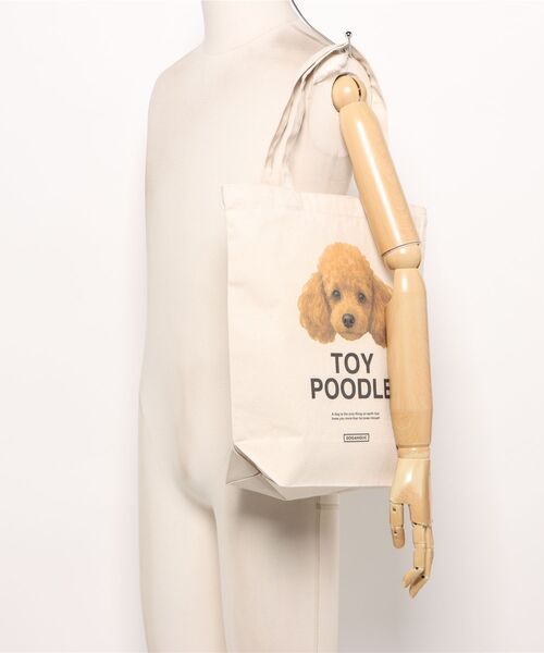 Moftique（モフティック）の「Moftique（モフティック） トートバッグ キャンバス マチ有 生成り トイプードル 犬 アニマルプリント Mサイズ ユニセックス（トートバッグ・レディース・ナチュラル・FREE）」の5枚目の写真