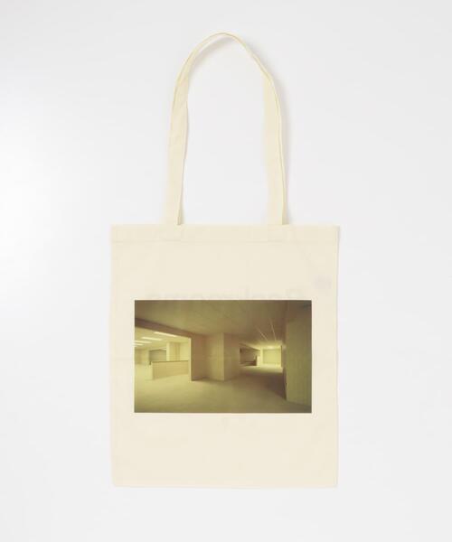 URBAN RESEARCH(アーバンリサーチ)の「URBAN RESEARCH×Backrooms×A24 LIMINAL SPACE TOTE BAG(トートバッグ・メンズ・ブラック/イエロー系その他・FREE)」の1枚目の写真
