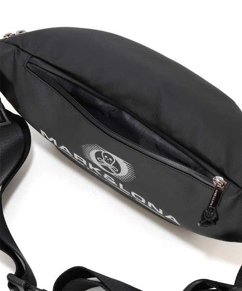MARK & LONA(マークアンドロナ)の「DST Continental Crossbody Bag(ボディバッグ/ウエストポーチ・メンズ・ブラック・ONE)」の3枚目の写真